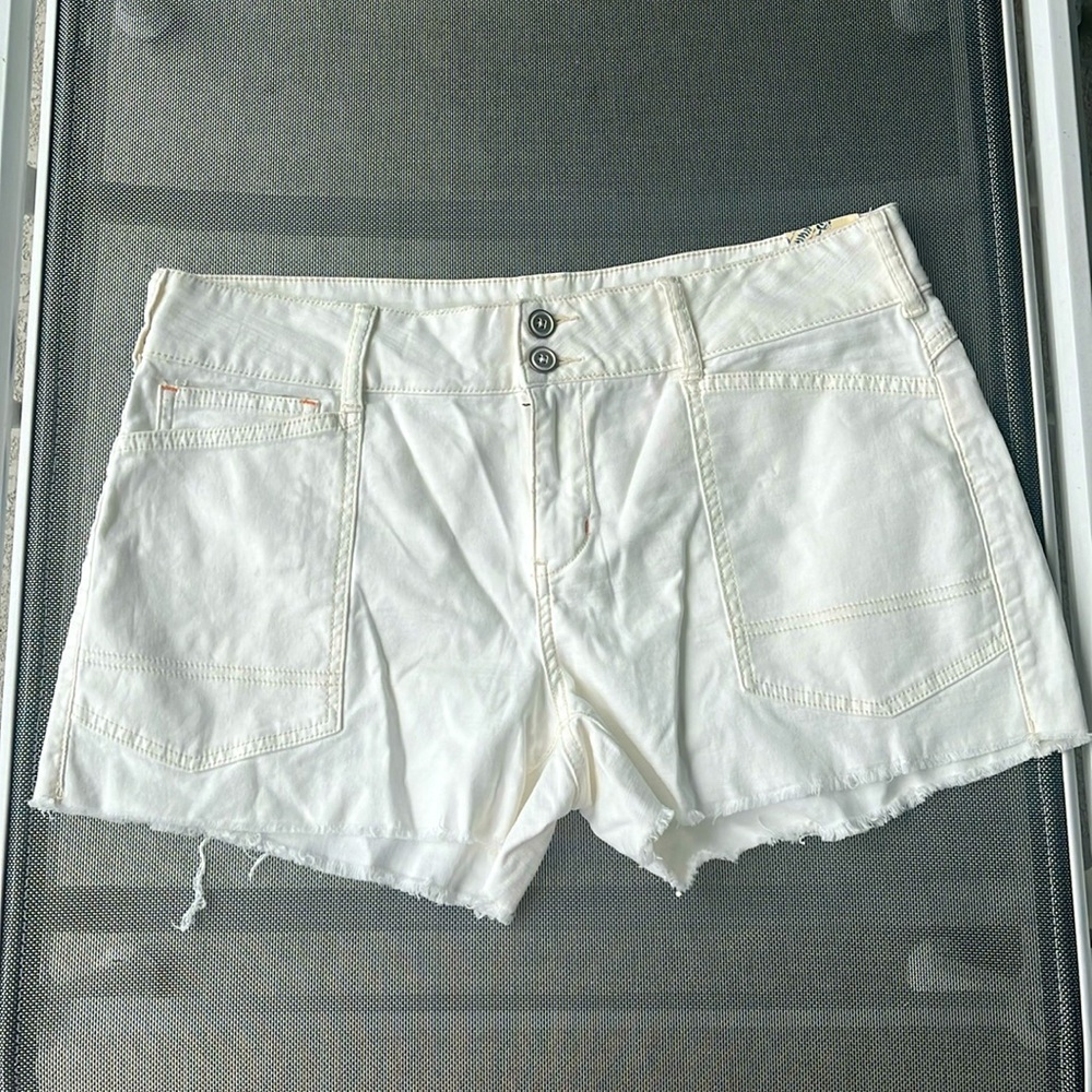 NWT Pilcro The Wanderer Low-Rise Shorts Beige - Picture 2 of 16